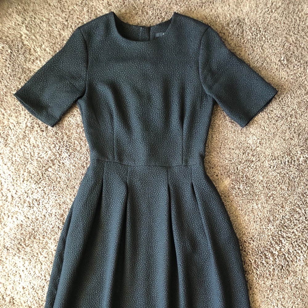 Cute Vintage looking dress W/ Pockets